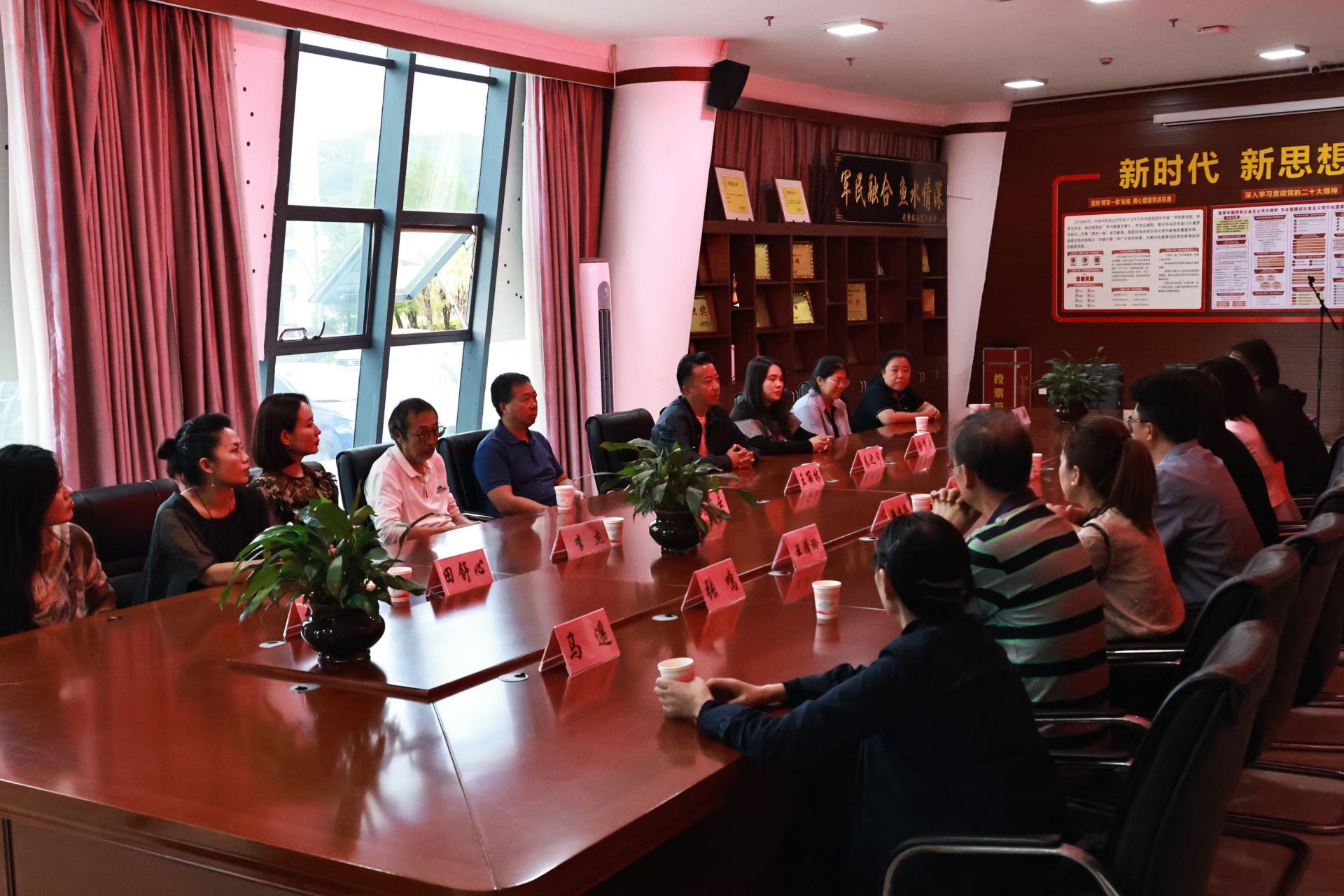 百幅精品畫作聯(lián)展 麗江臨滄攜手，共繪多彩云南藝術(shù)畫卷