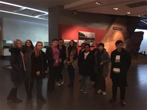 異域風(fēng)情遇華彩 國(guó)際合作與交流處成功組織外國(guó)文教專家及留學(xué)生體驗(yàn)民族文化活動(dòng)